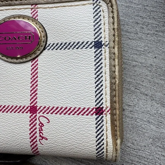 Low start rehab Coach Peyton Tattersall bi fold zip around small Wallet REHAB - Picture 3 of 12